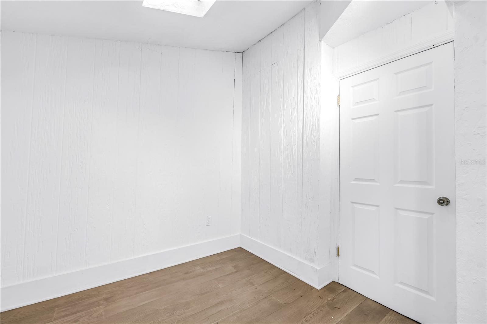 1012 GRANVILLE CT N, ST PETERSBURG, FL — photo 35