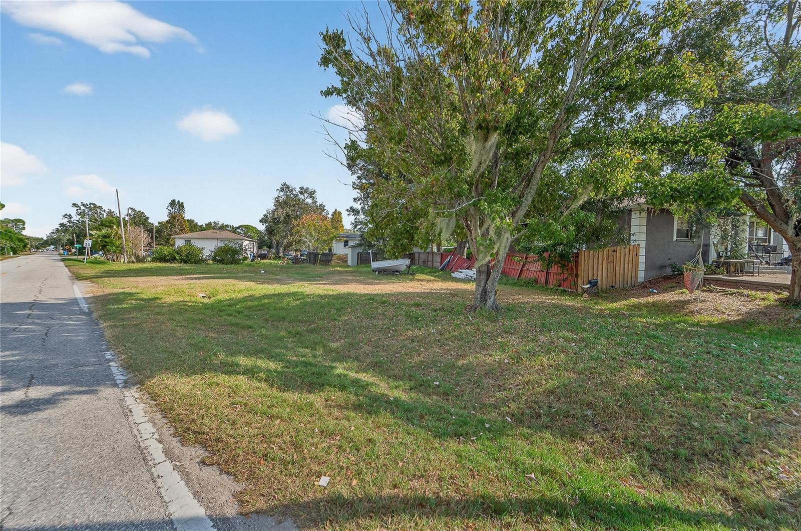 1104 W COLLEGE AVE, RUSKIN, FL — photo 9