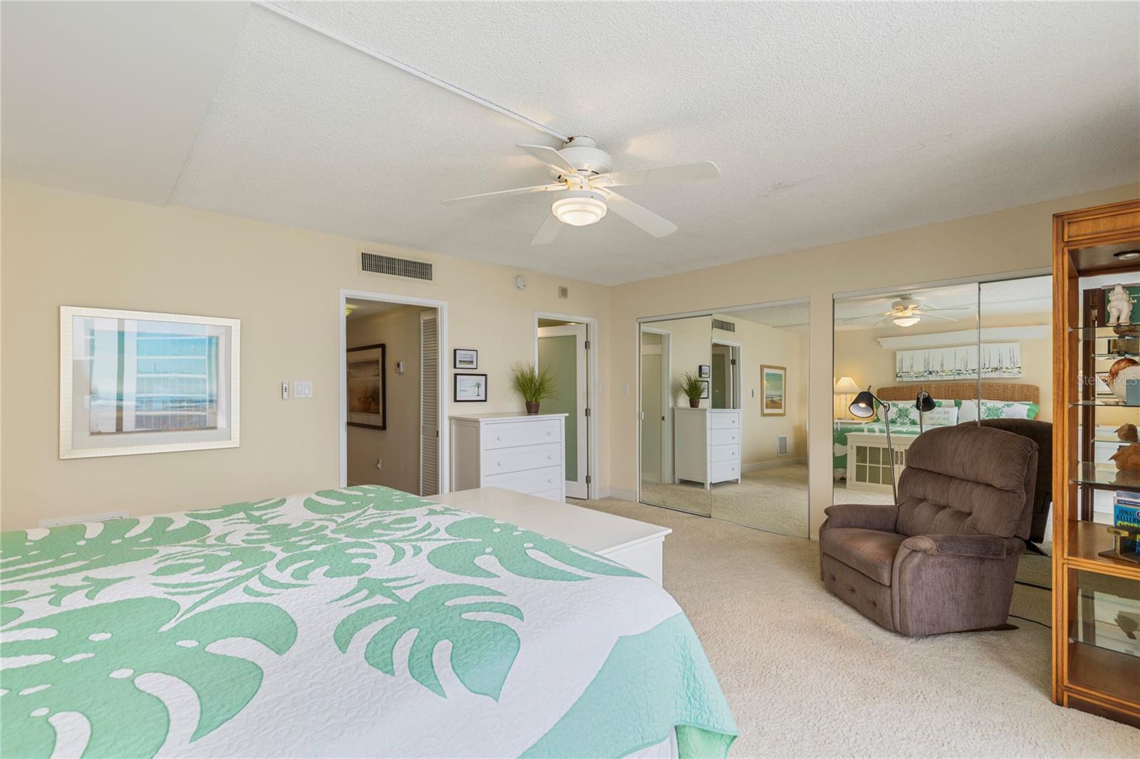 440 S GULFVIEW BLVD #1705, CLEARWATER BEACH, FL — photo 44