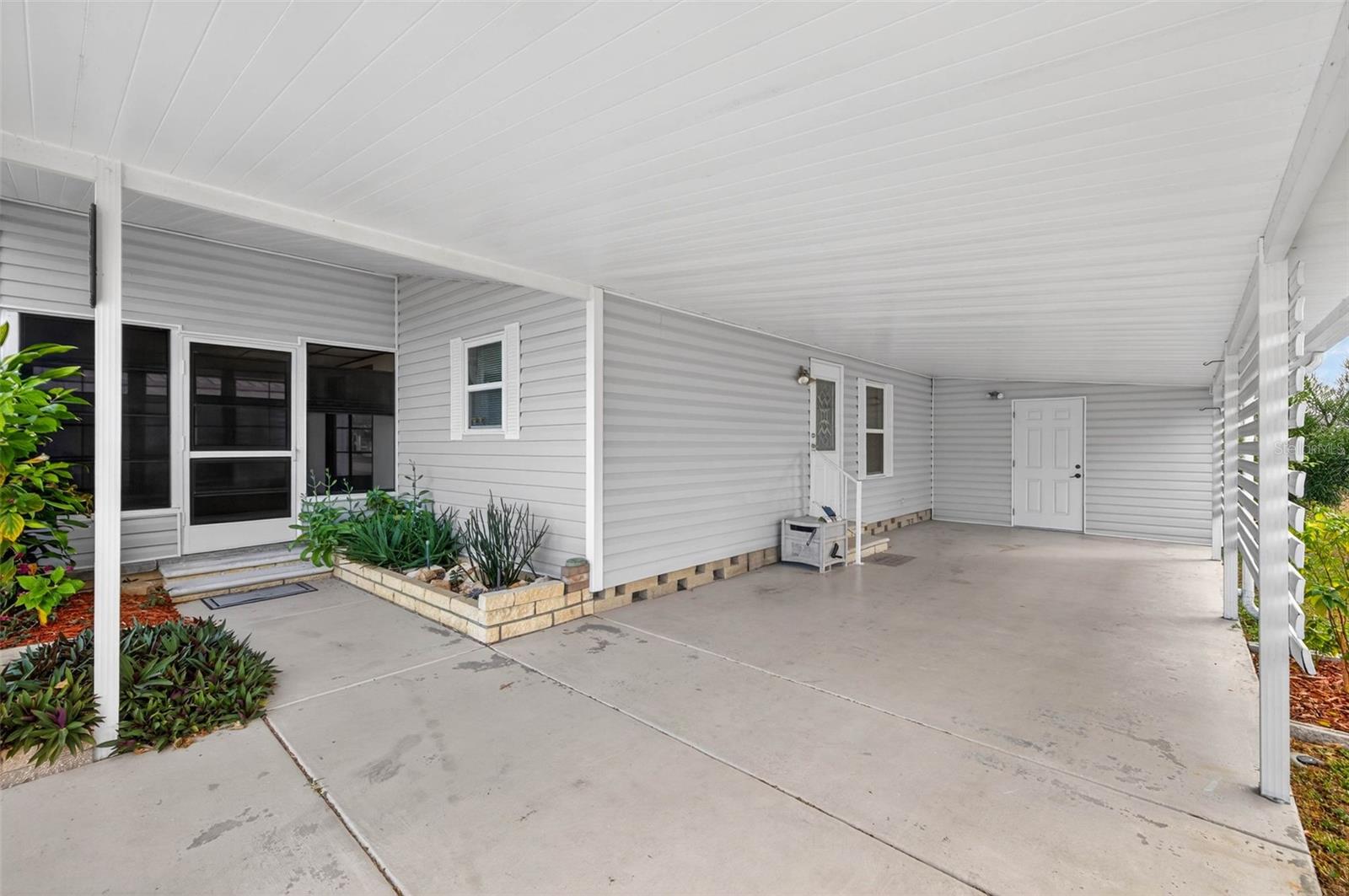 3904 WILLIAM HUME DR, ZEPHYRHILLS, FL — photo 3