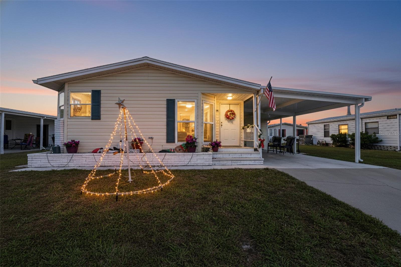 512 LA PLAYA CIR, NORTH PORT, FL — photo 3