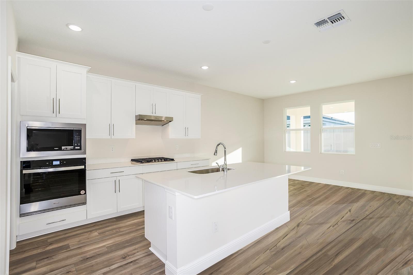 33489 HAMMOCK BEACH WAY, DADE CITY, FL — photo 2