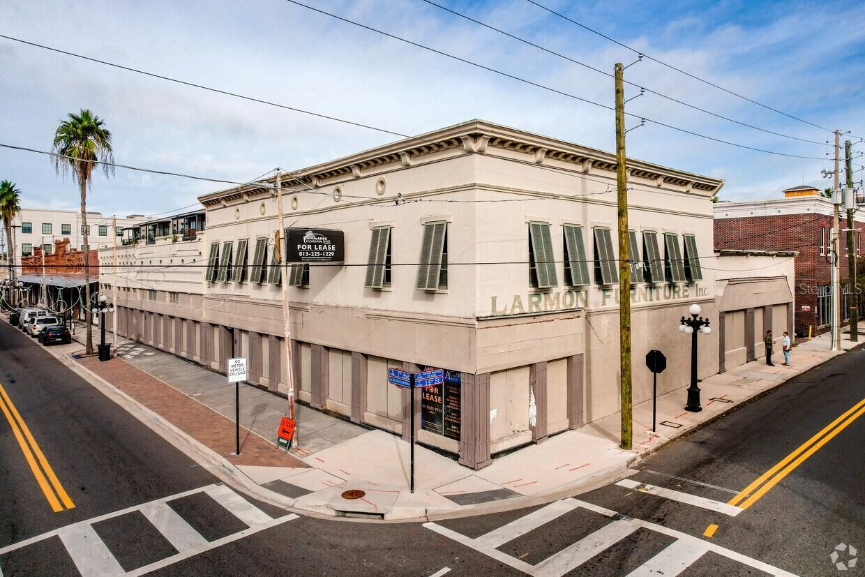 1324 E 7TH AVE, TAMPA, FL — photo 2