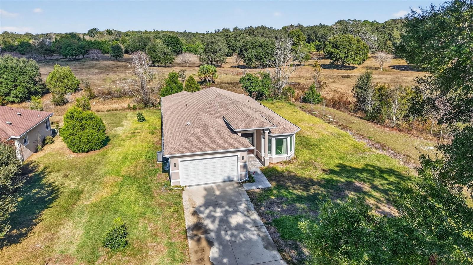 588 DOWLING CIR, LADY LAKE, FL