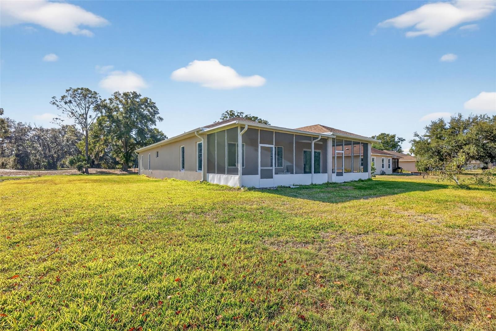 588 DOWLING CIR, LADY LAKE, FL — photo 4