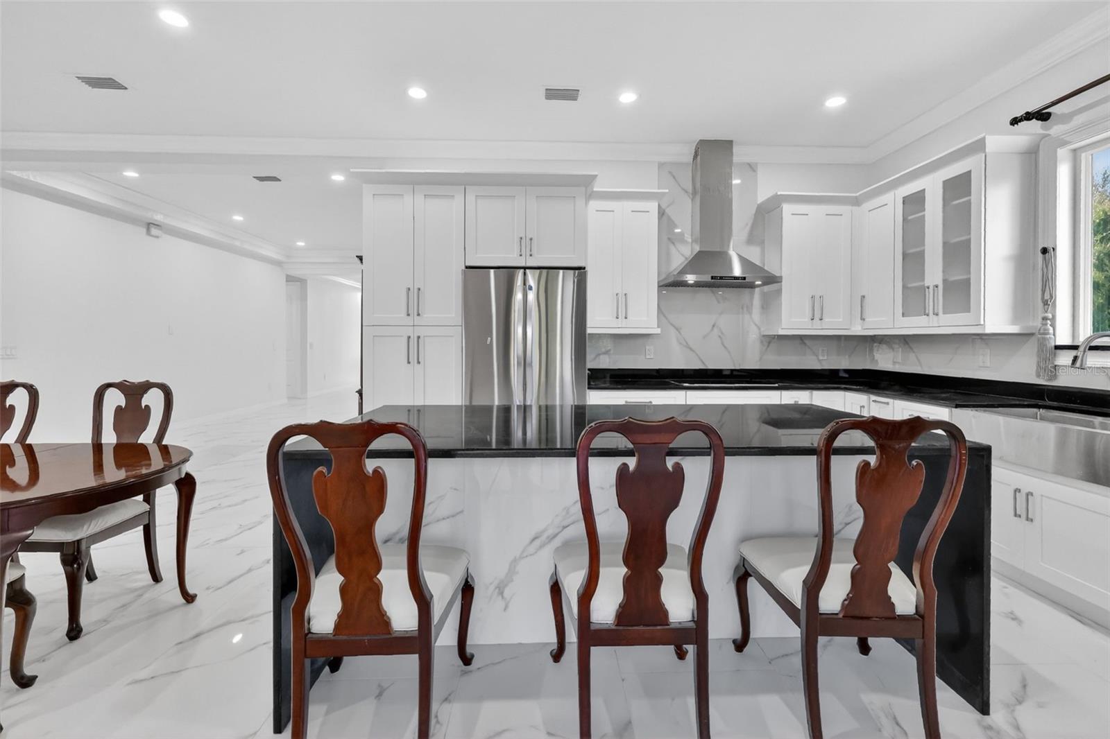 588 DOWLING CIR, LADY LAKE, FL — photo 46