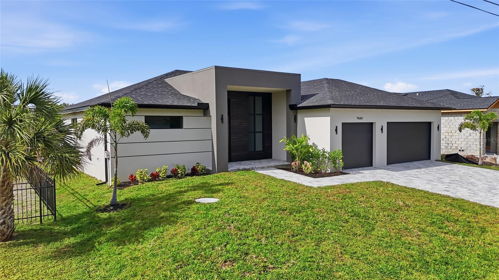 9660 PRESIDENT CIR, PORT CHARLOTTE, FL — photo 2