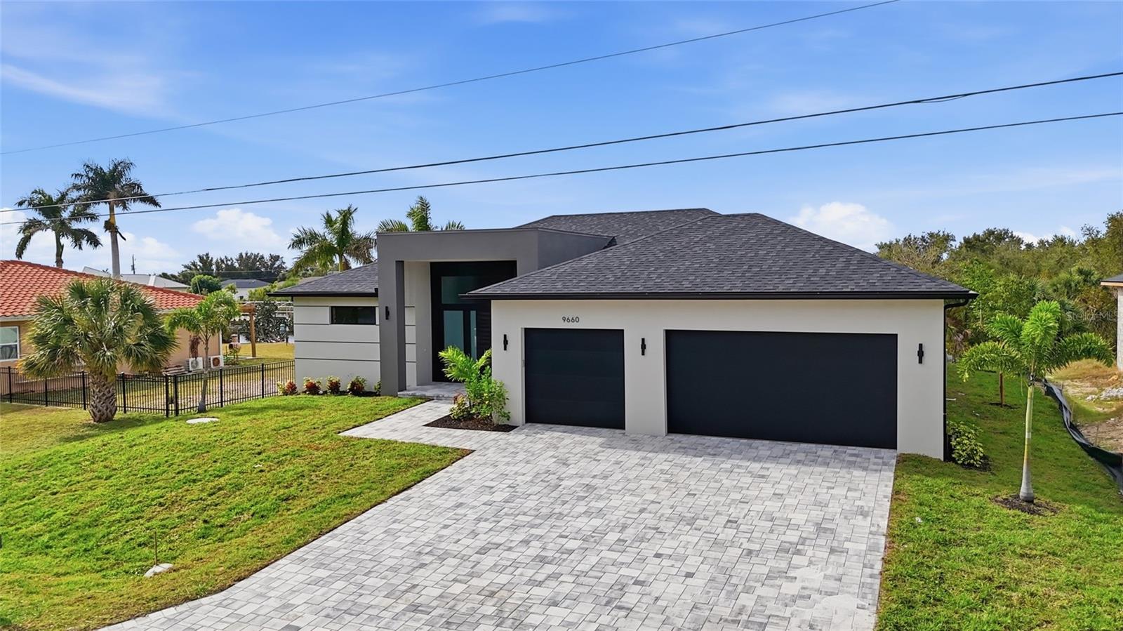 9660 PRESIDENT CIR, PORT CHARLOTTE, FL — photo 3