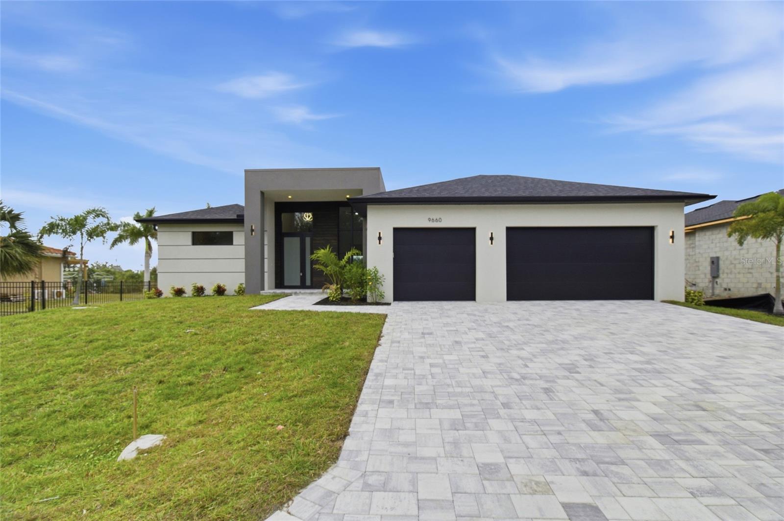 9660 PRESIDENT CIR, PORT CHARLOTTE, FL — photo 4