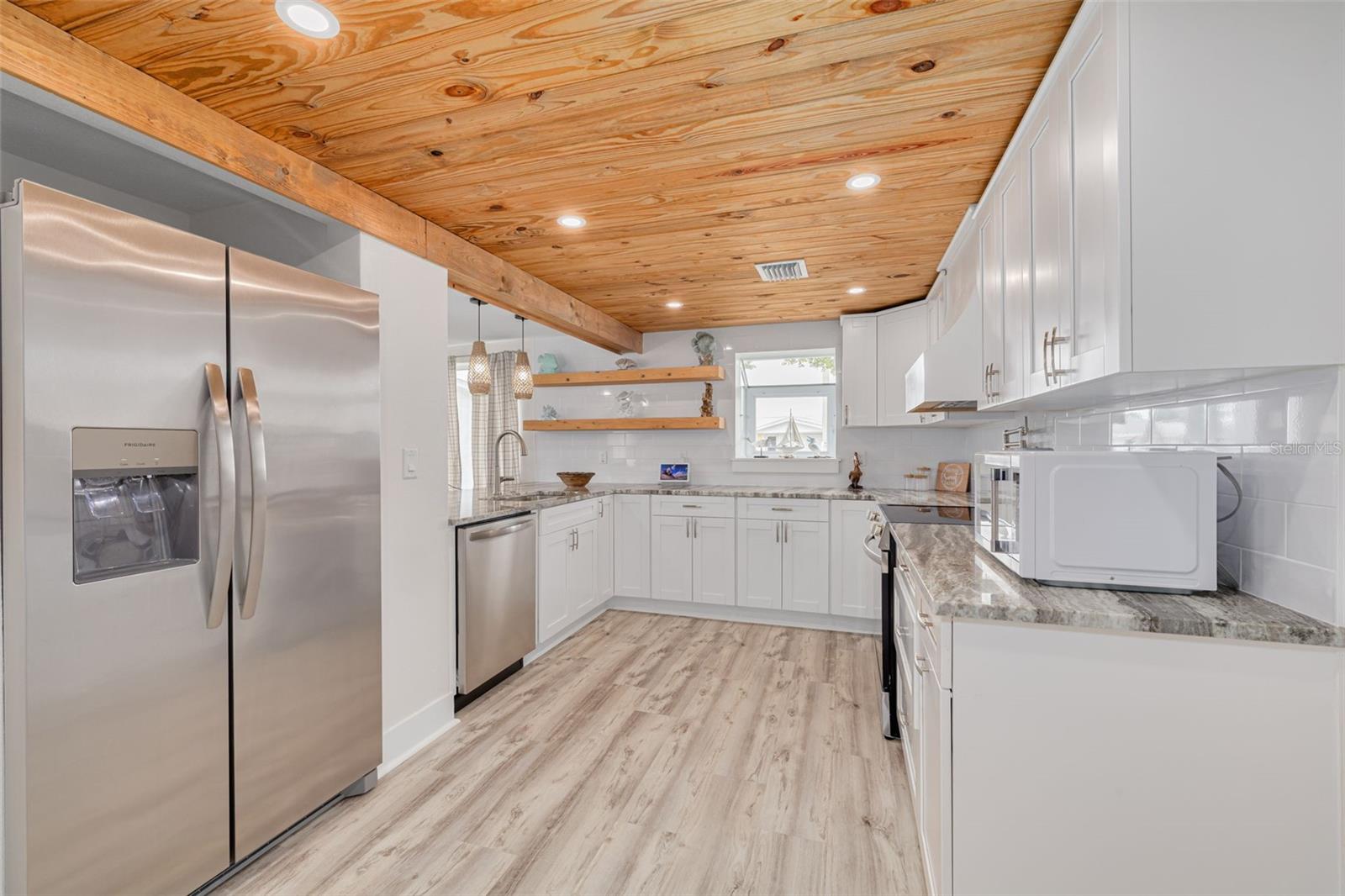 6606 BEACH BLVD, HUDSON, FL — photo 18