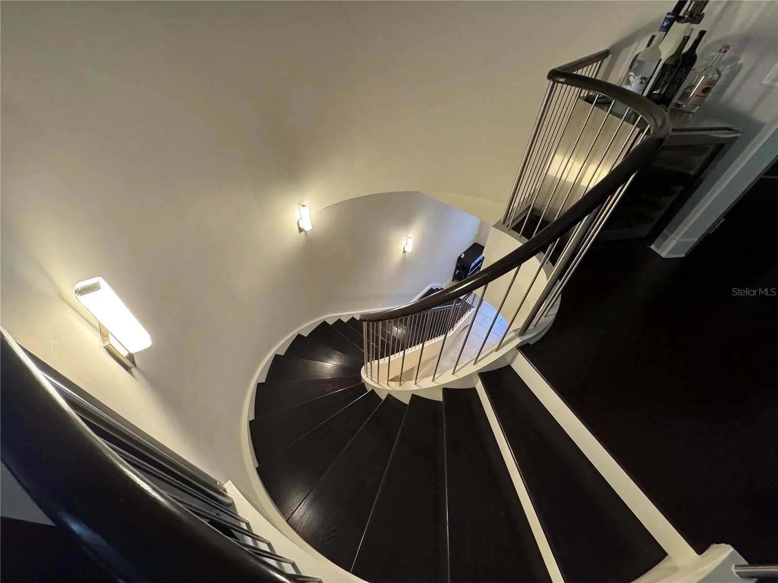 239 COSMOPOLITAN CT, SARASOTA, FL — photo 9