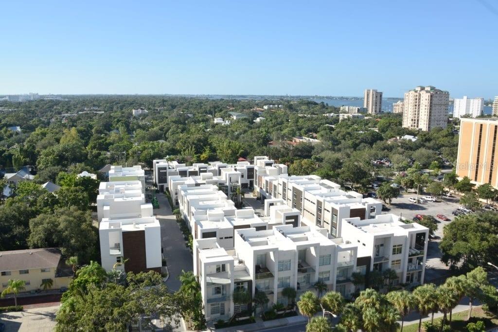 239 COSMOPOLITAN CT, SARASOTA, FL — photo 57
