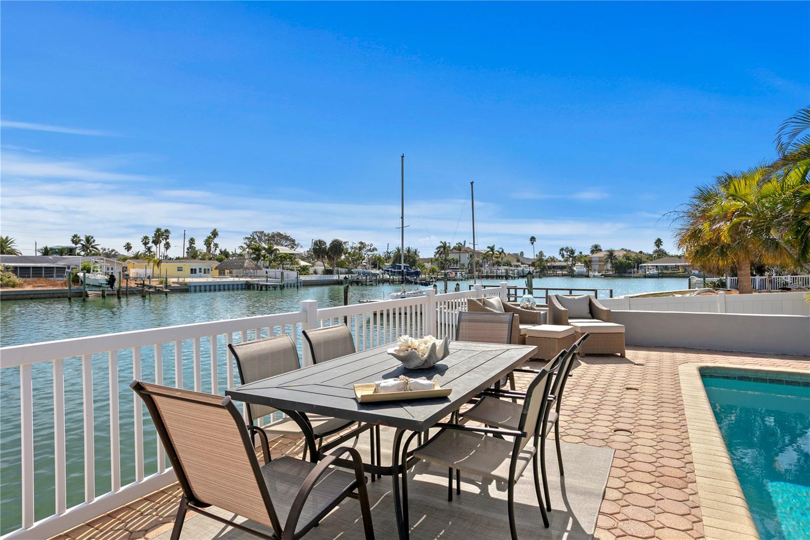 350 N JULIA CIR, ST PETE BEACH, FL — photo 2