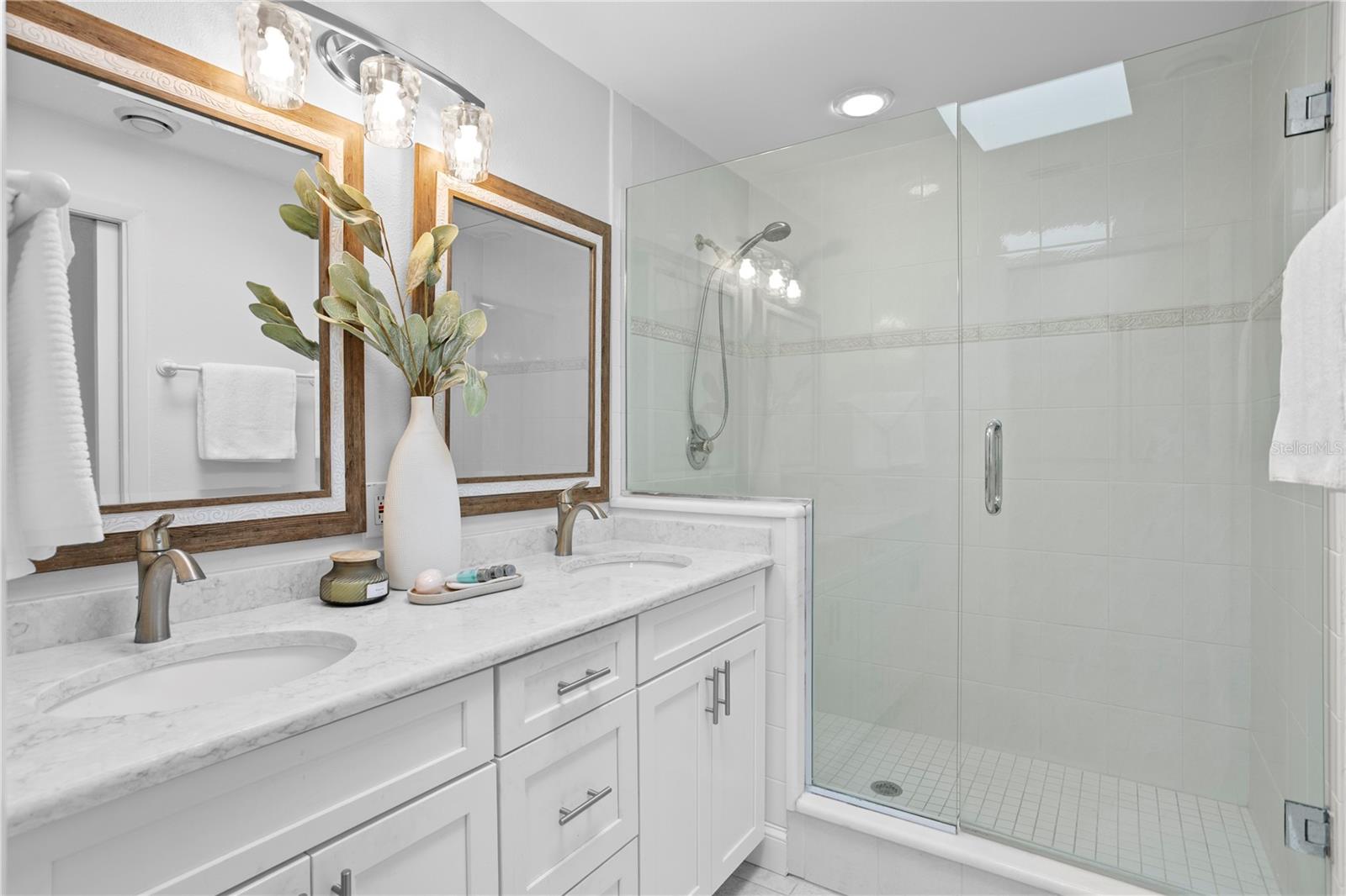 350 N JULIA CIR, ST PETE BEACH, FL — photo 17