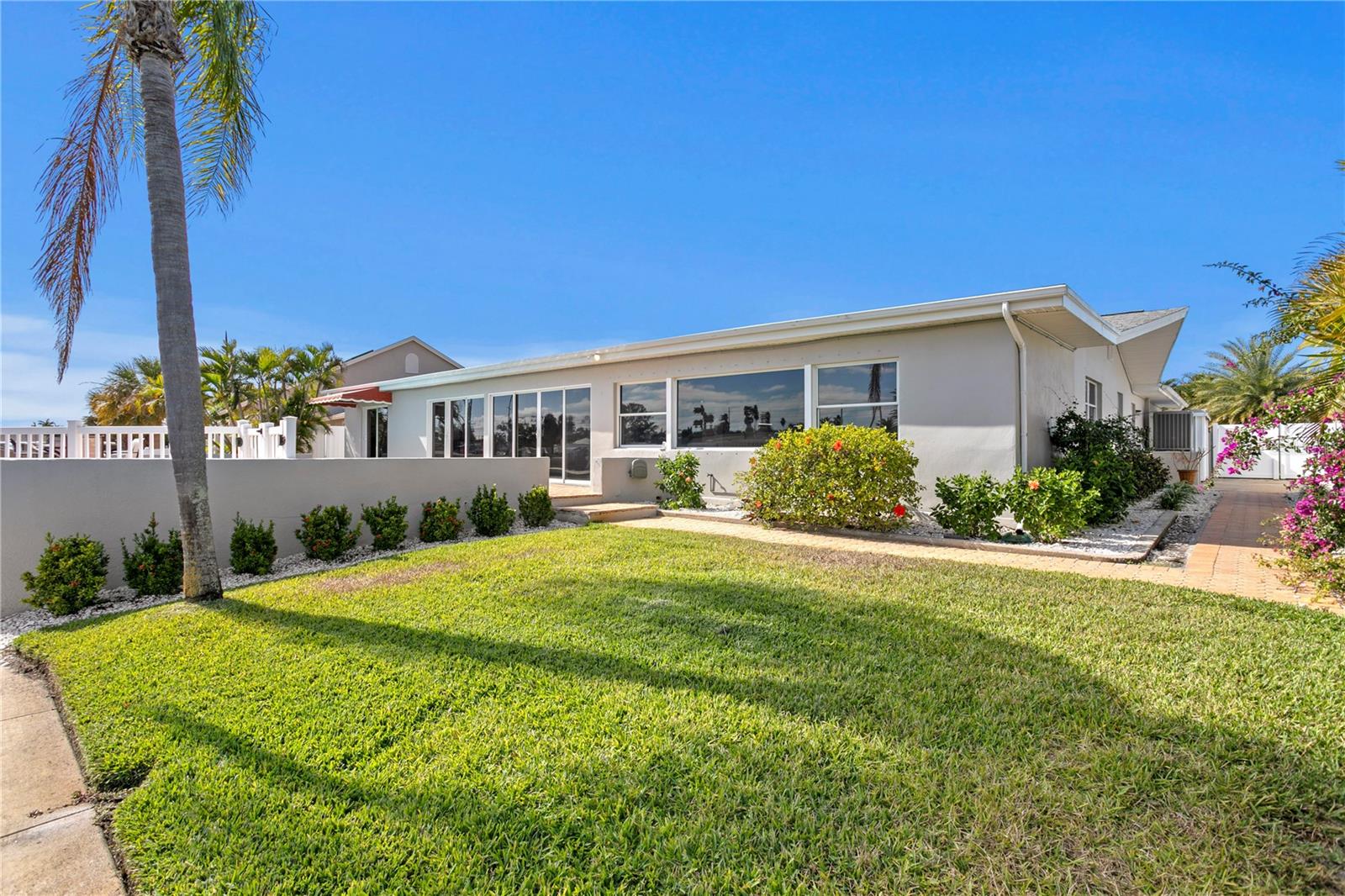 350 N JULIA CIR, ST PETE BEACH, FL — photo 29