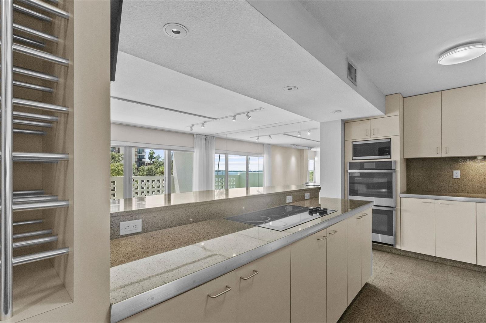 2401 BAYSHORE BLVD #410, TAMPA, FL — photo 19