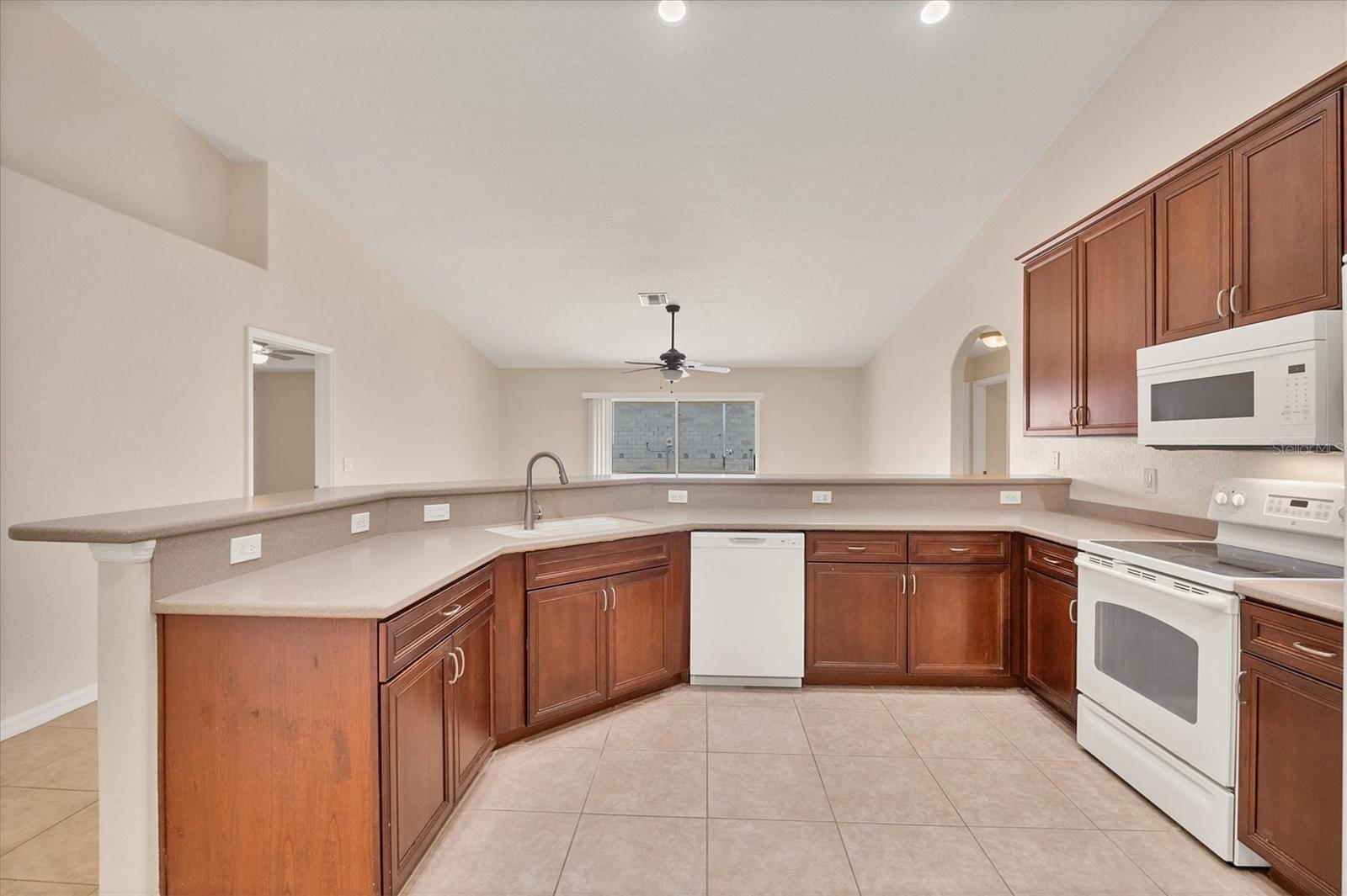 15117 LYNEBURG AVE, PORT CHARLOTTE, FL — photo 4