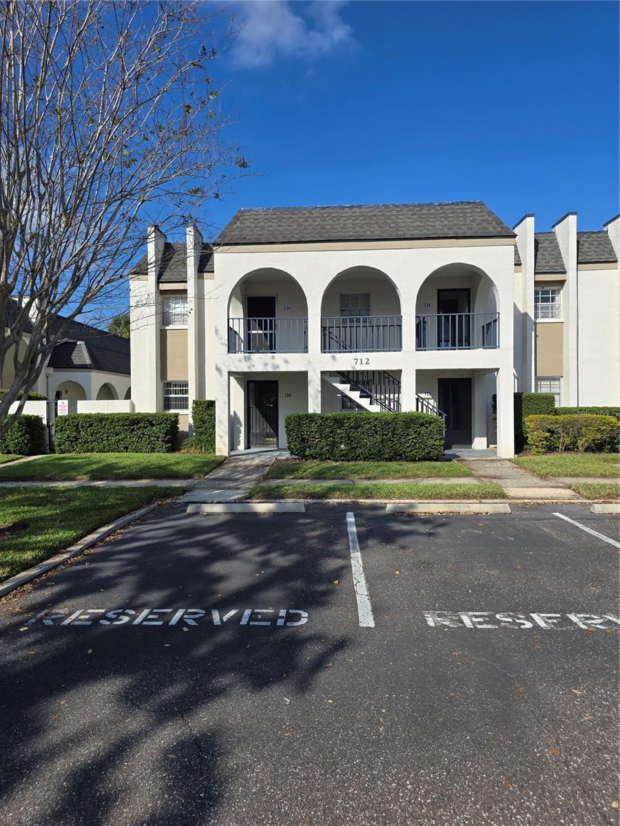 712 OAKGROVE DR #230, BRANDON, FL