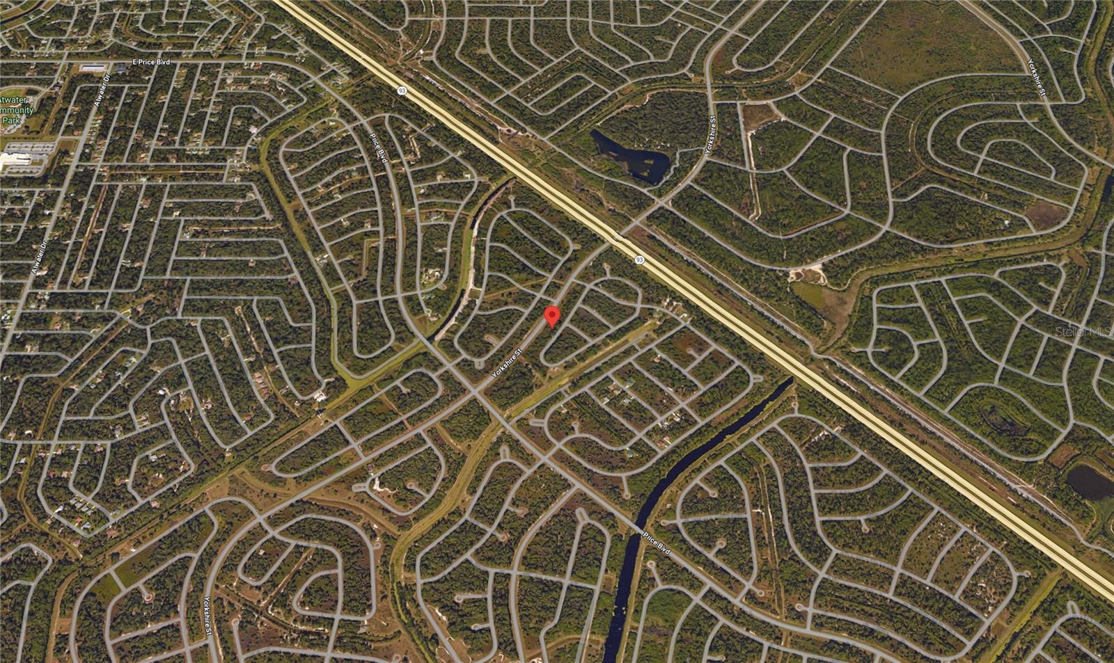 DEVONSHIRE CIR, NORTH PORT, FL — photo 10