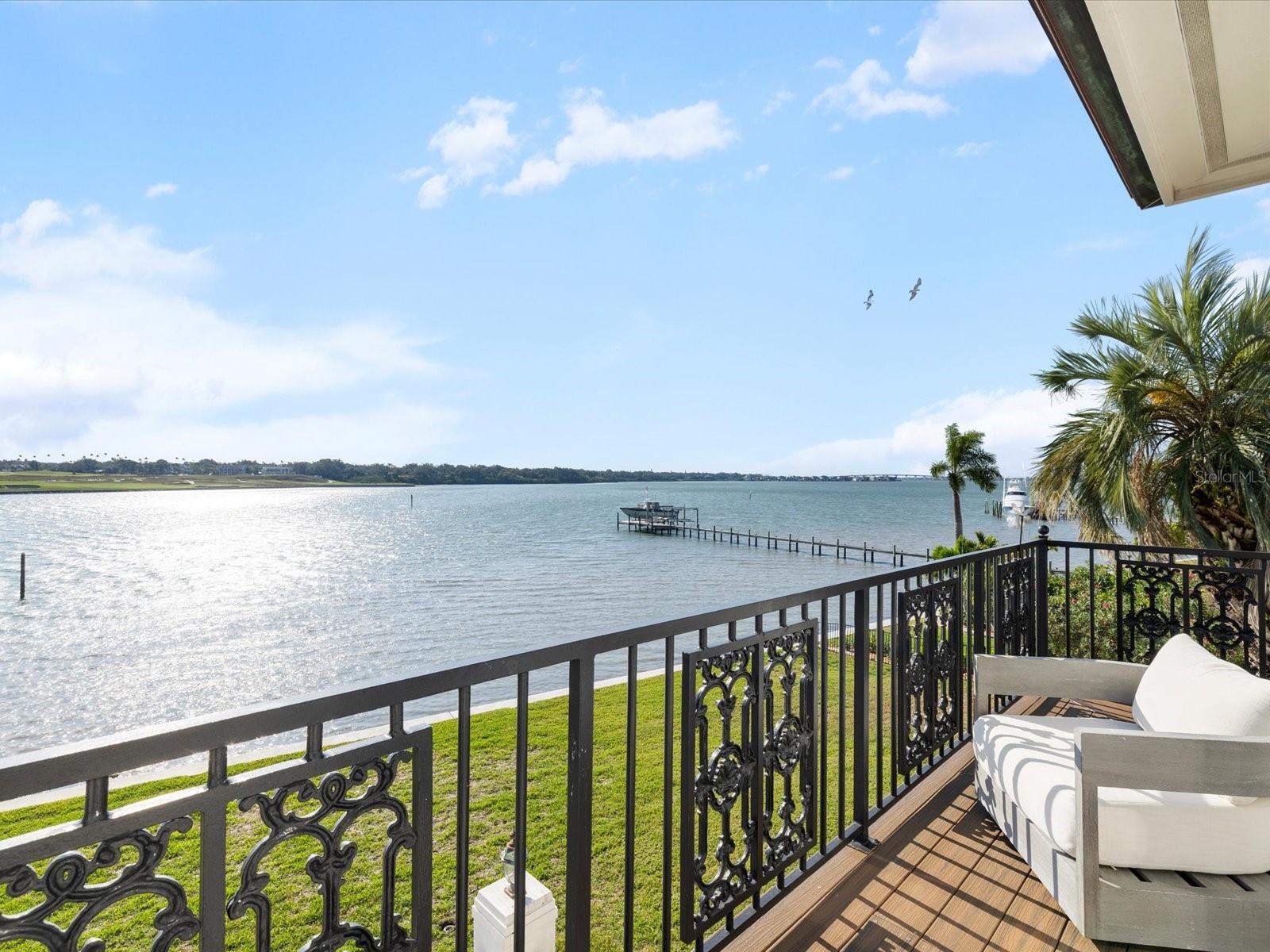 429 ST ANDREWS DR, BELLEAIR, FL