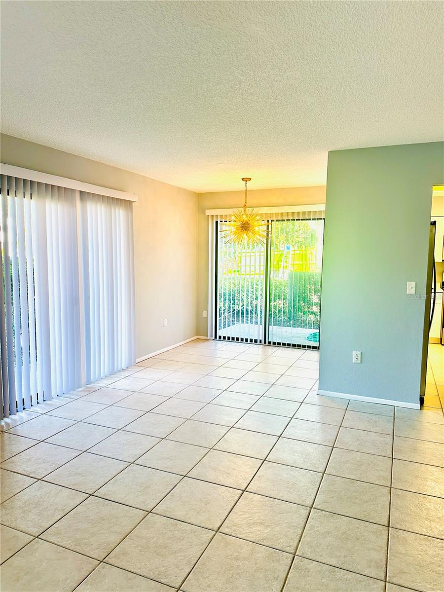 2200 BAHIA VISTA ST #B3, SARASOTA, FL — photo 3
