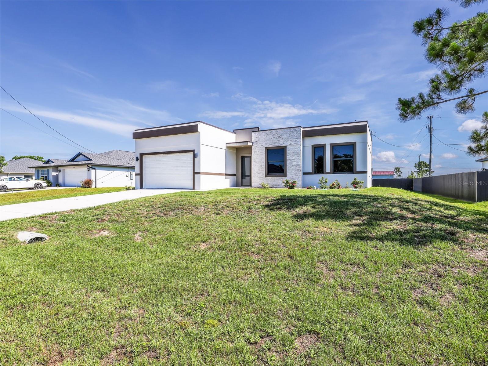 1423 NW 20TH TER, CAPE CORAL, FL — photo 2