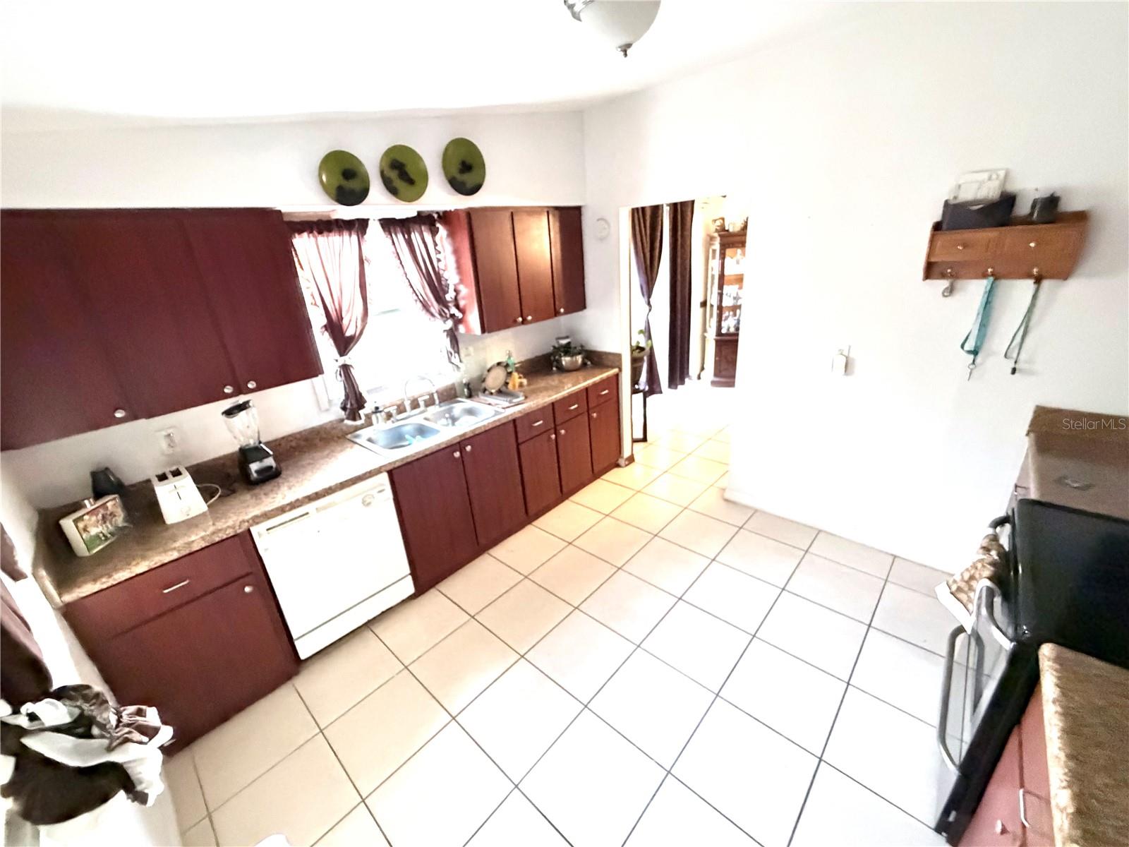 7326 SHEFFIELD RD, TAMPA, FL — photo 9