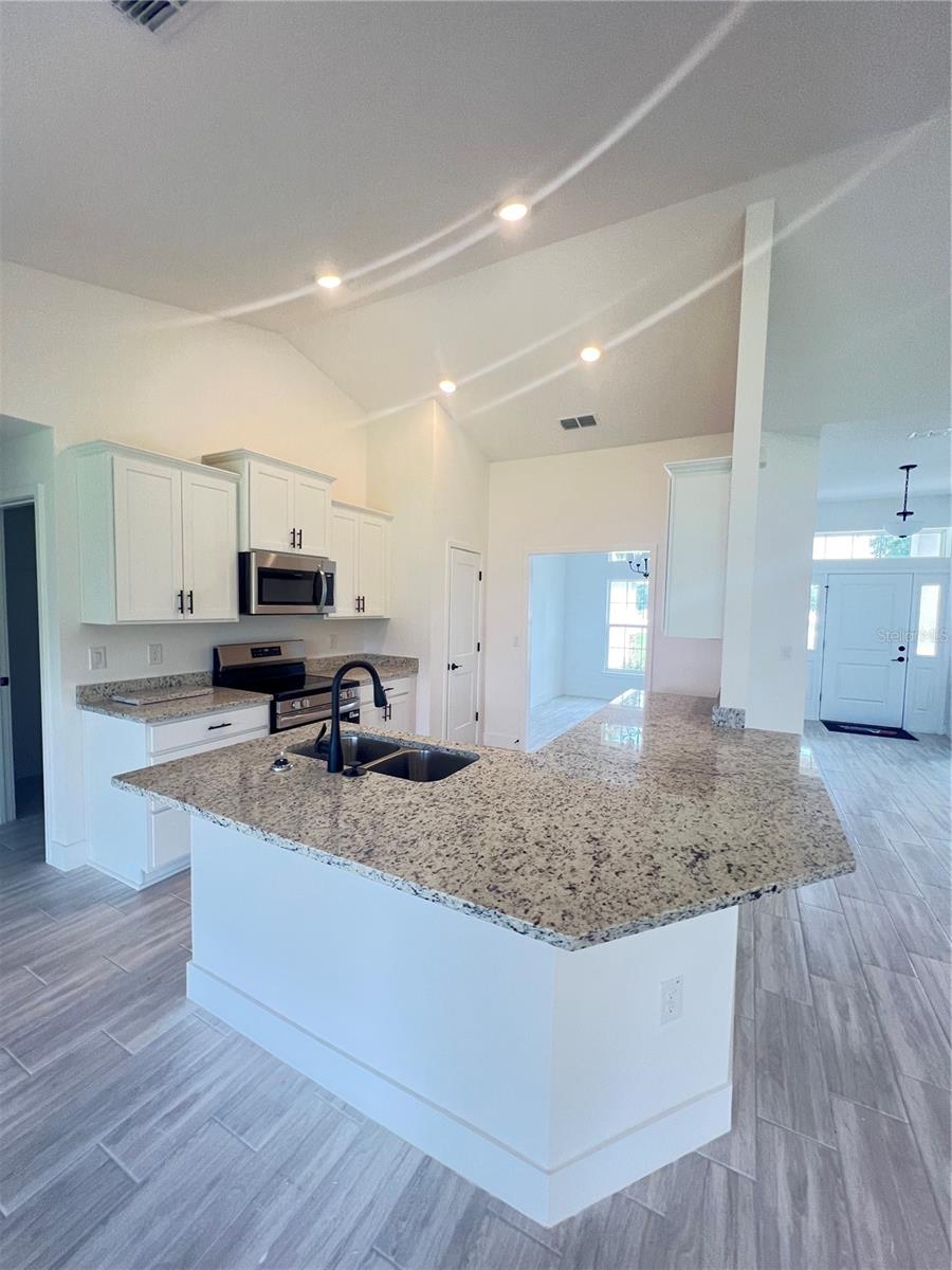 37041 HIDDEN VIEW CIRCLE, DADE CITY, FL — photo 8