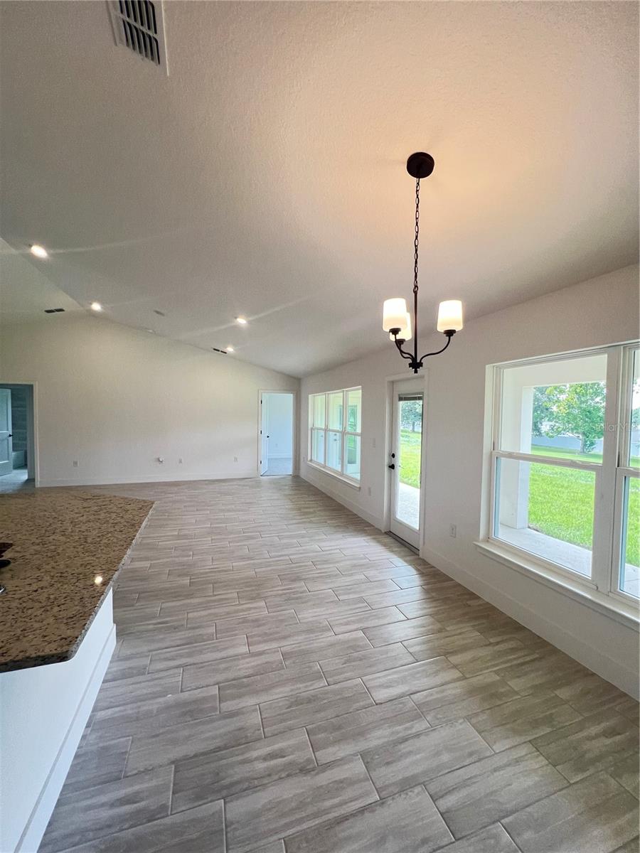 37041 HIDDEN VIEW CIRCLE, DADE CITY, FL — photo 9