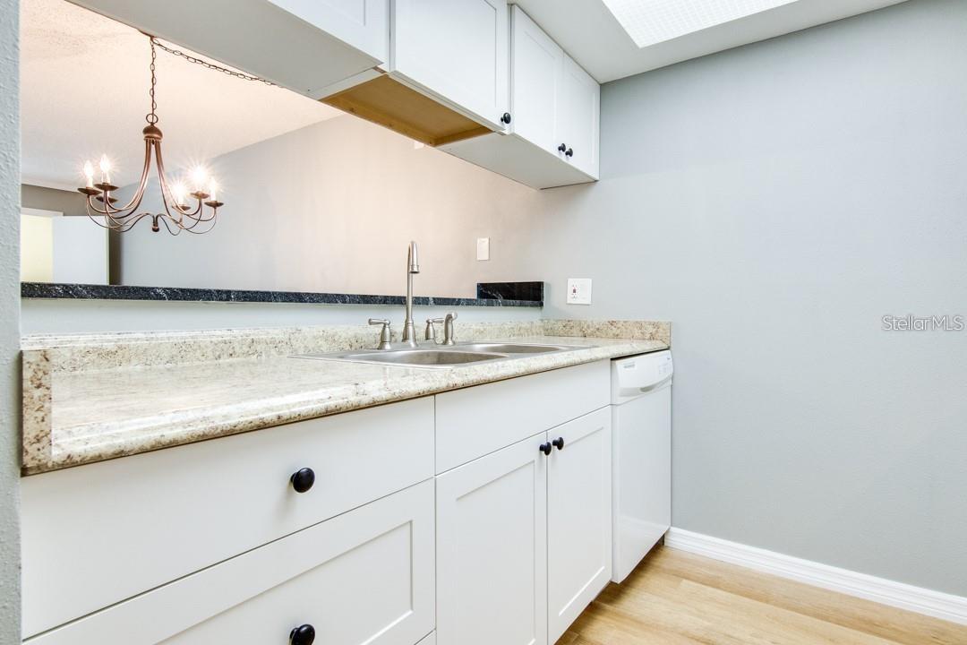 2615 COVE CAY DR #205, CLEARWATER, FL — photo 2