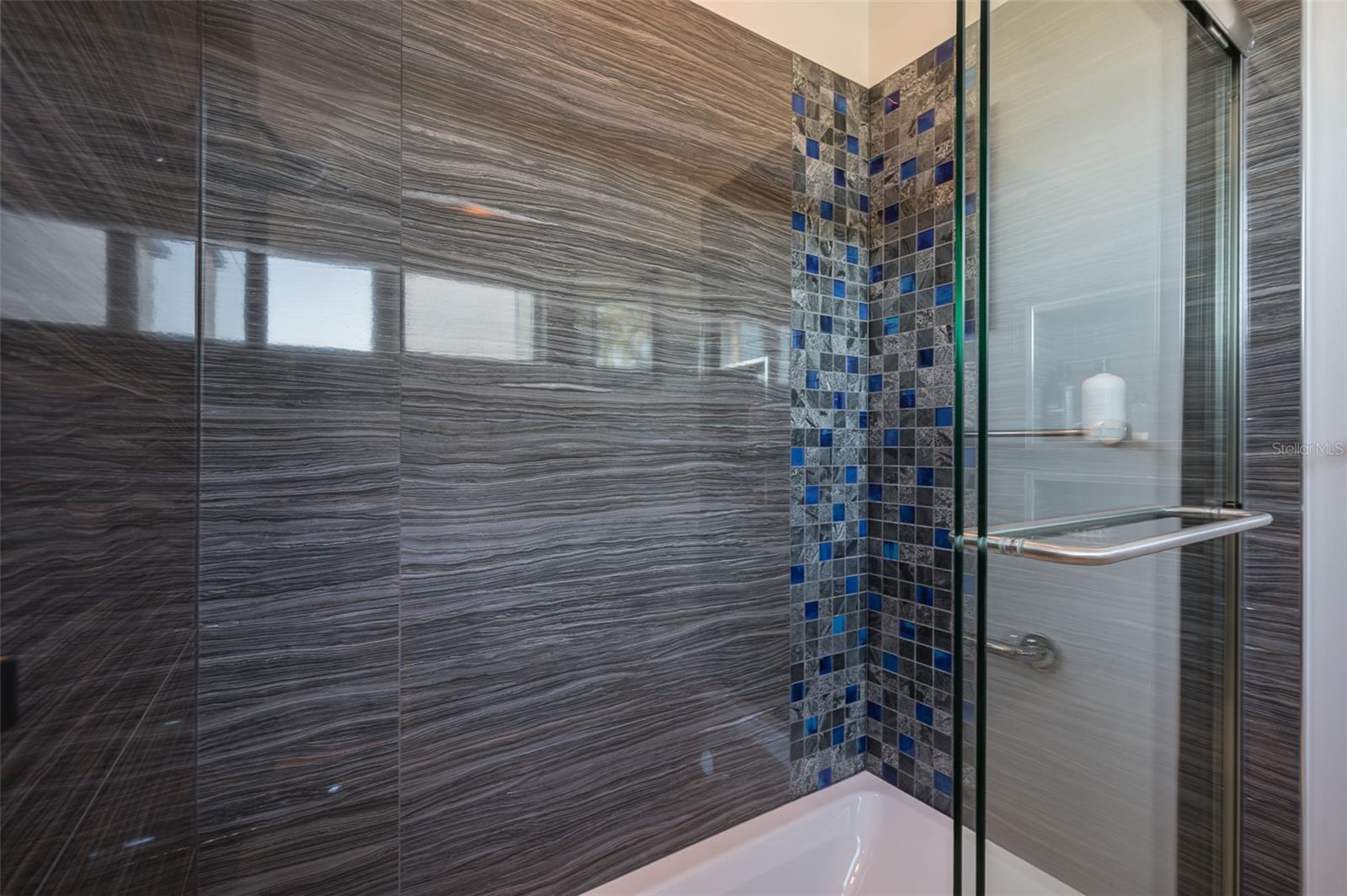 222 MORNINGSIDE DR, SARASOTA, FL — photo 42