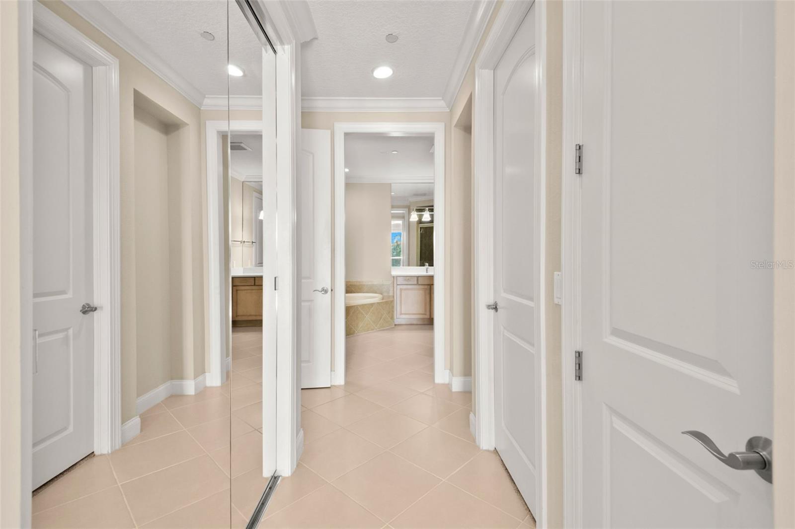 8 ACADEMY WAY S #123, ST PETERSBURG, FL — photo 27