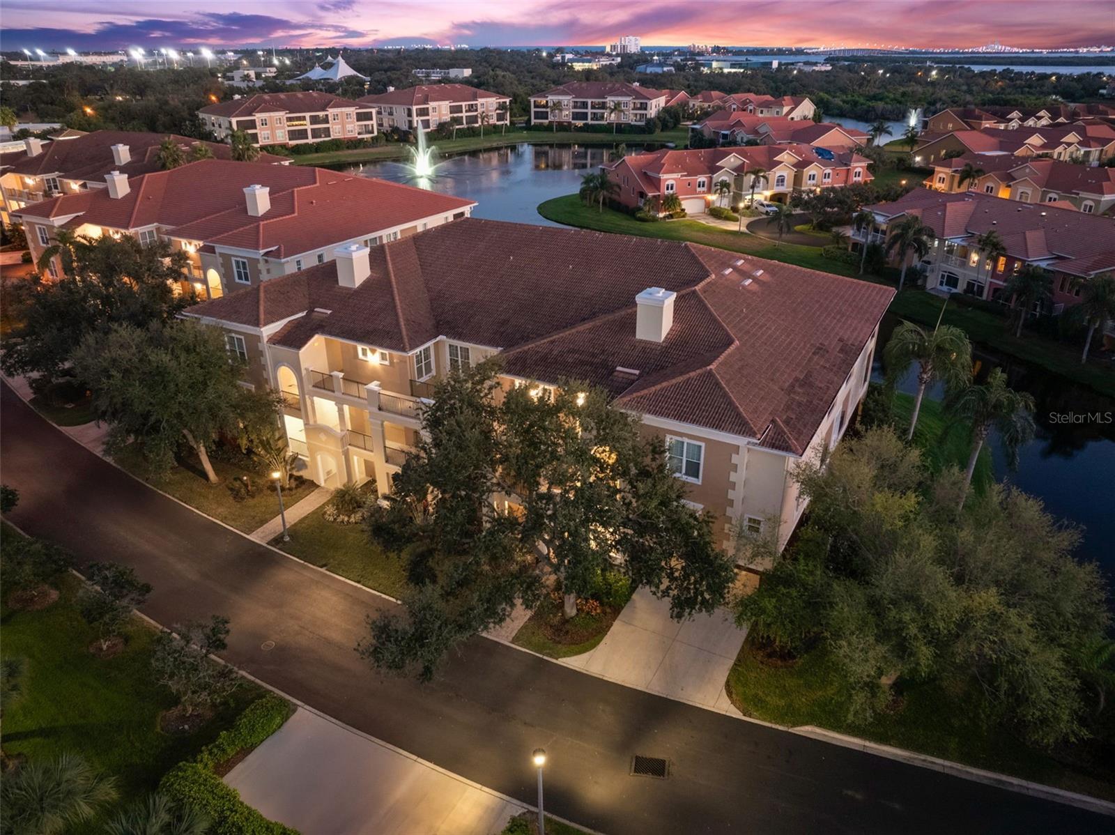 8 ACADEMY WAY S #123, ST PETERSBURG, FL — photo 42