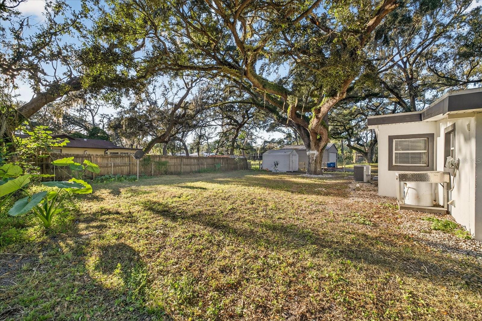 34796 GARDENIA WAY, DADE CITY, FL — photo 32