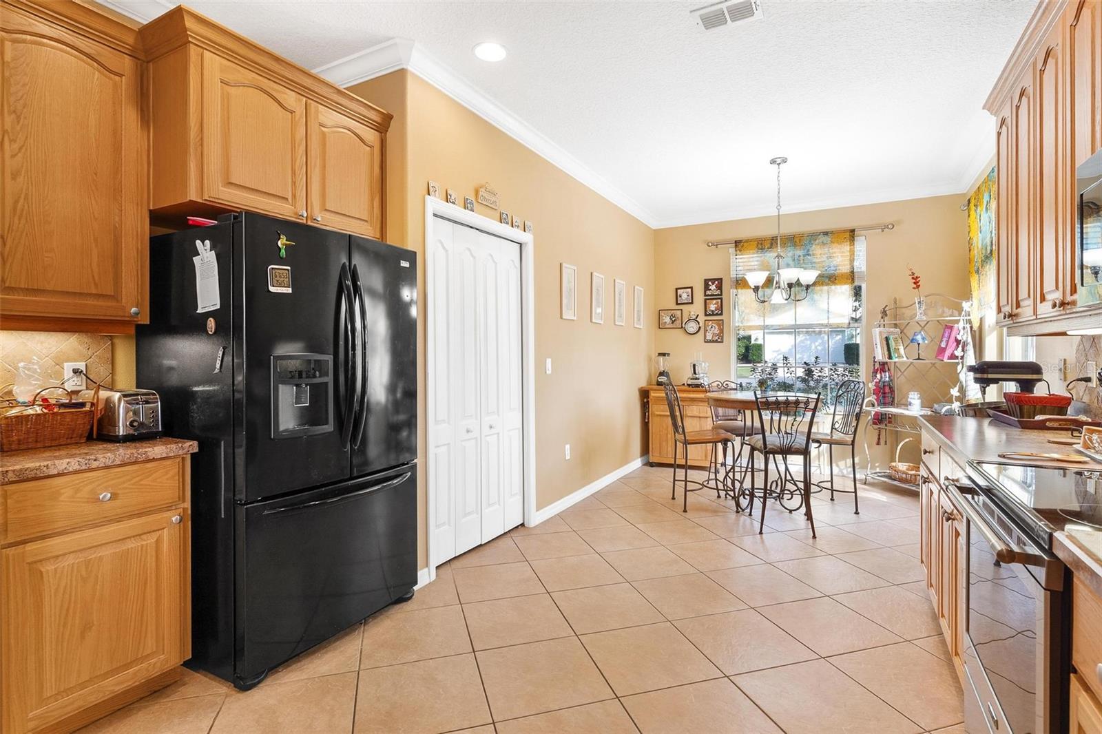 81 TWIN LAKE CIR, UMATILLA, FL — photo 36