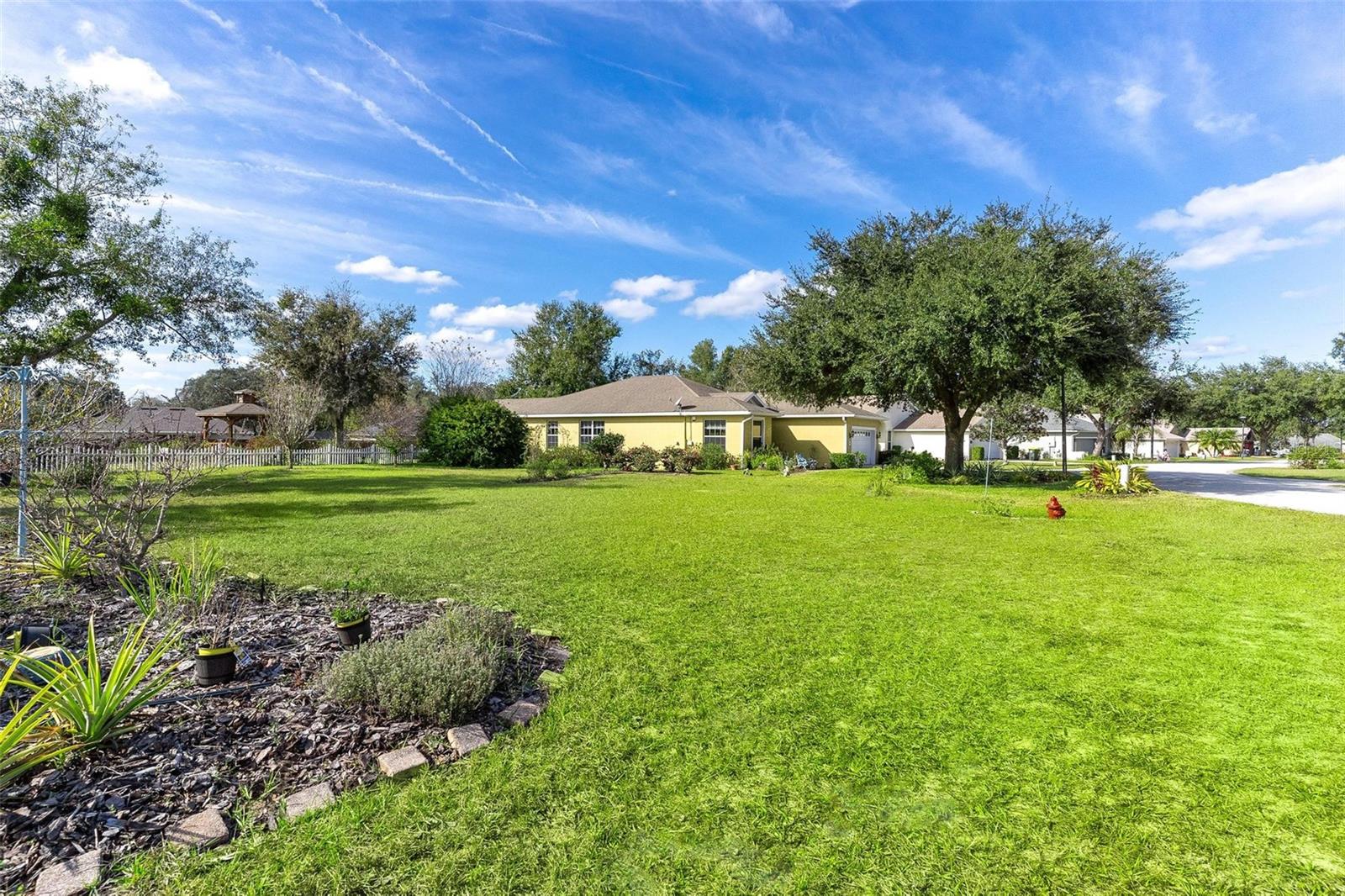 81 TWIN LAKE CIR, UMATILLA, FL — photo 93