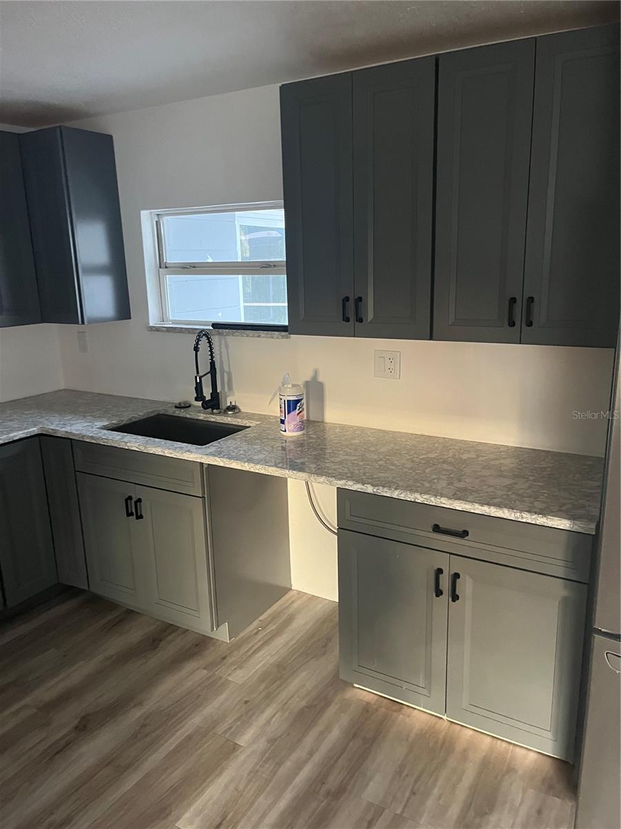 1006 KENMORE DR, BRANDON, FL — photo 13