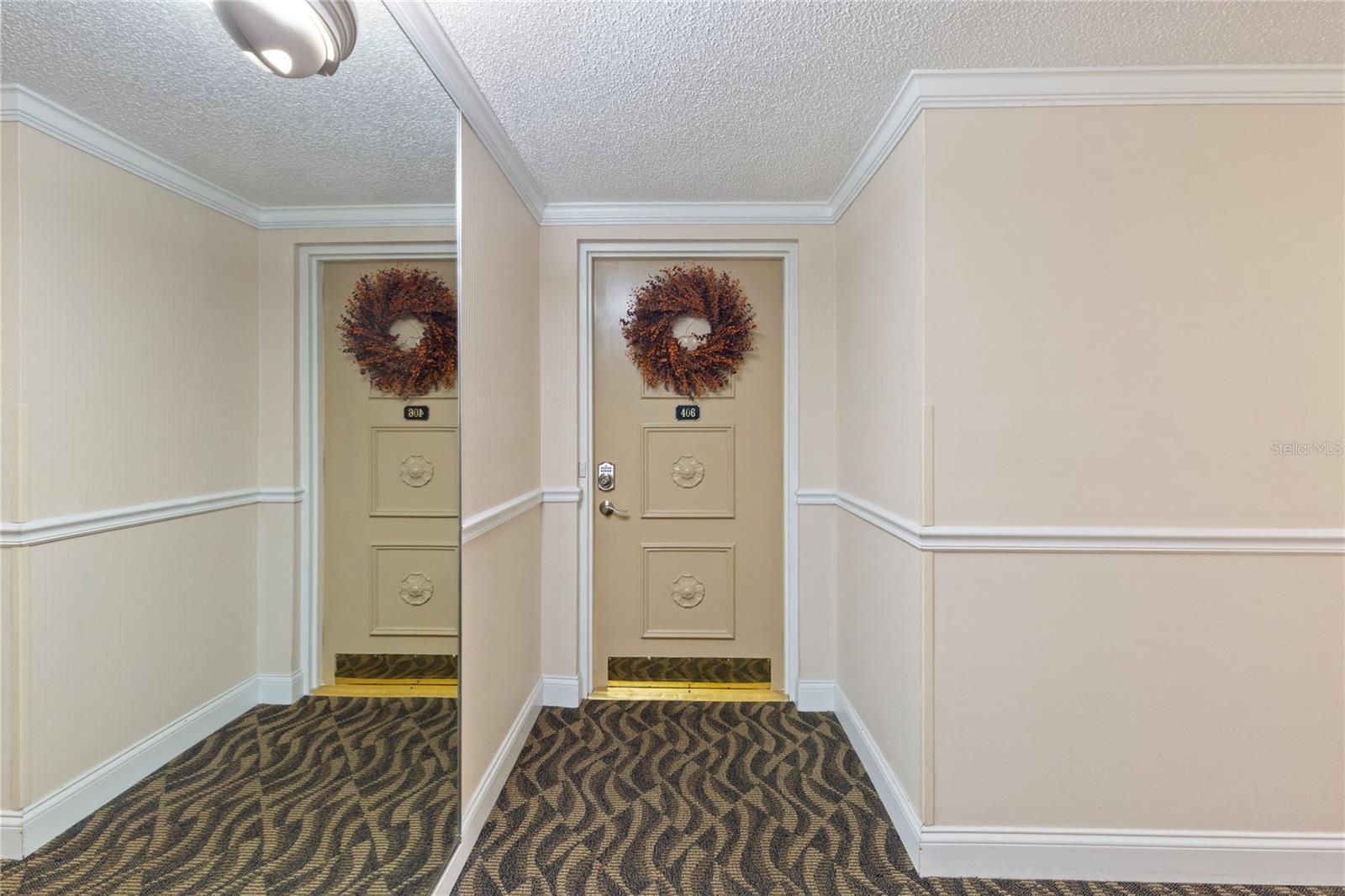 736 ISLAND WAY #406, CLEARWATER, FL — photo 2