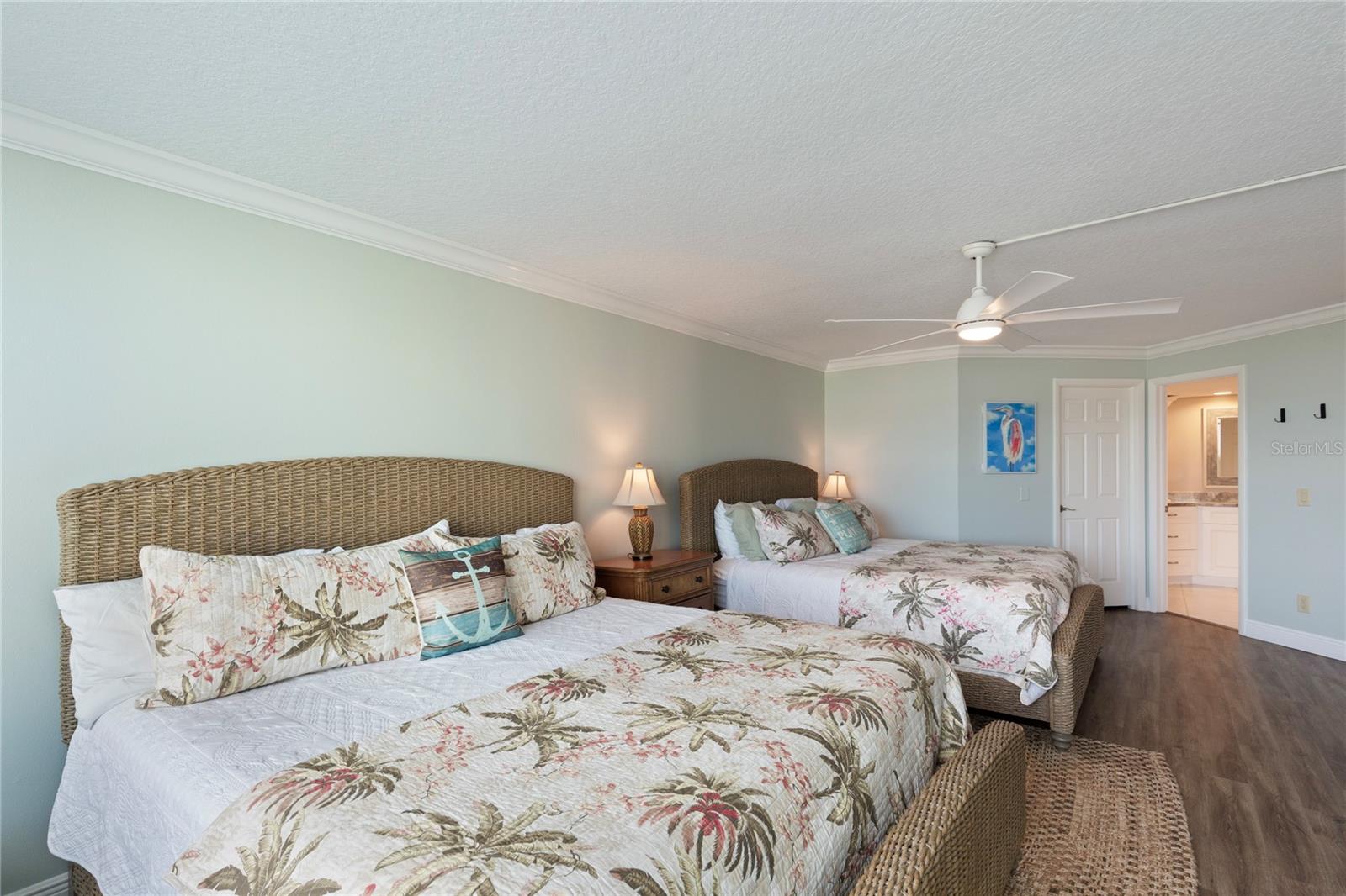 736 ISLAND WAY #406, CLEARWATER, FL — photo 34