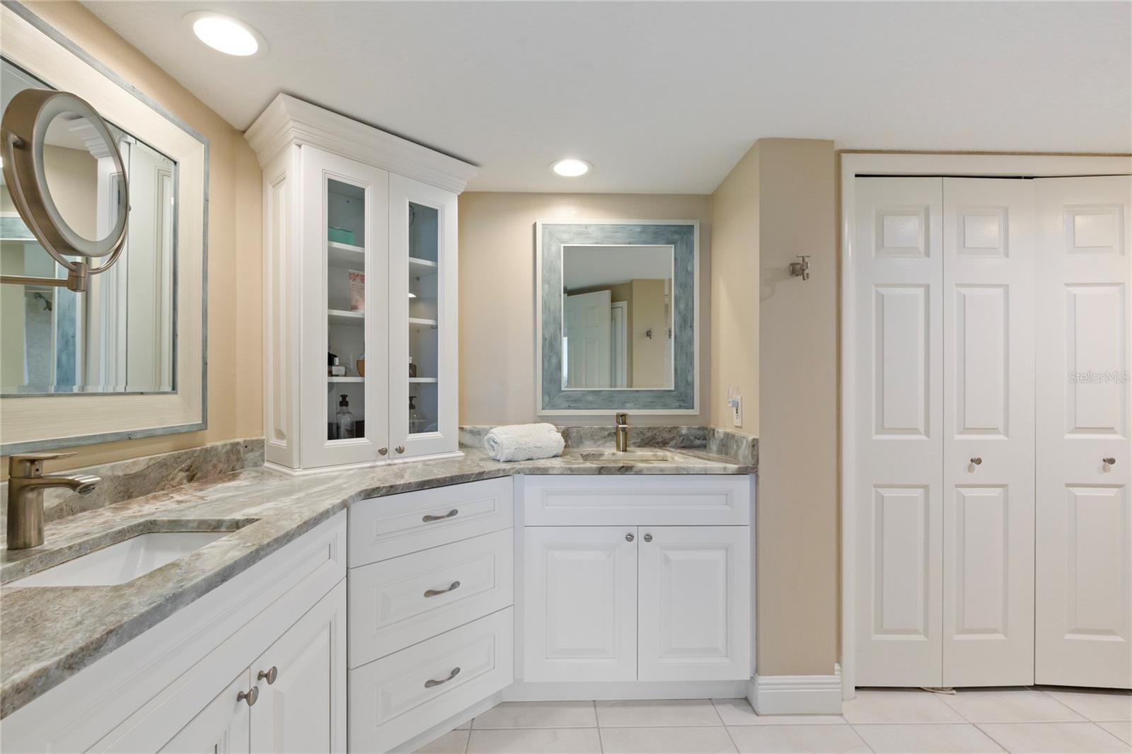 736 ISLAND WAY #406, CLEARWATER, FL — photo 36