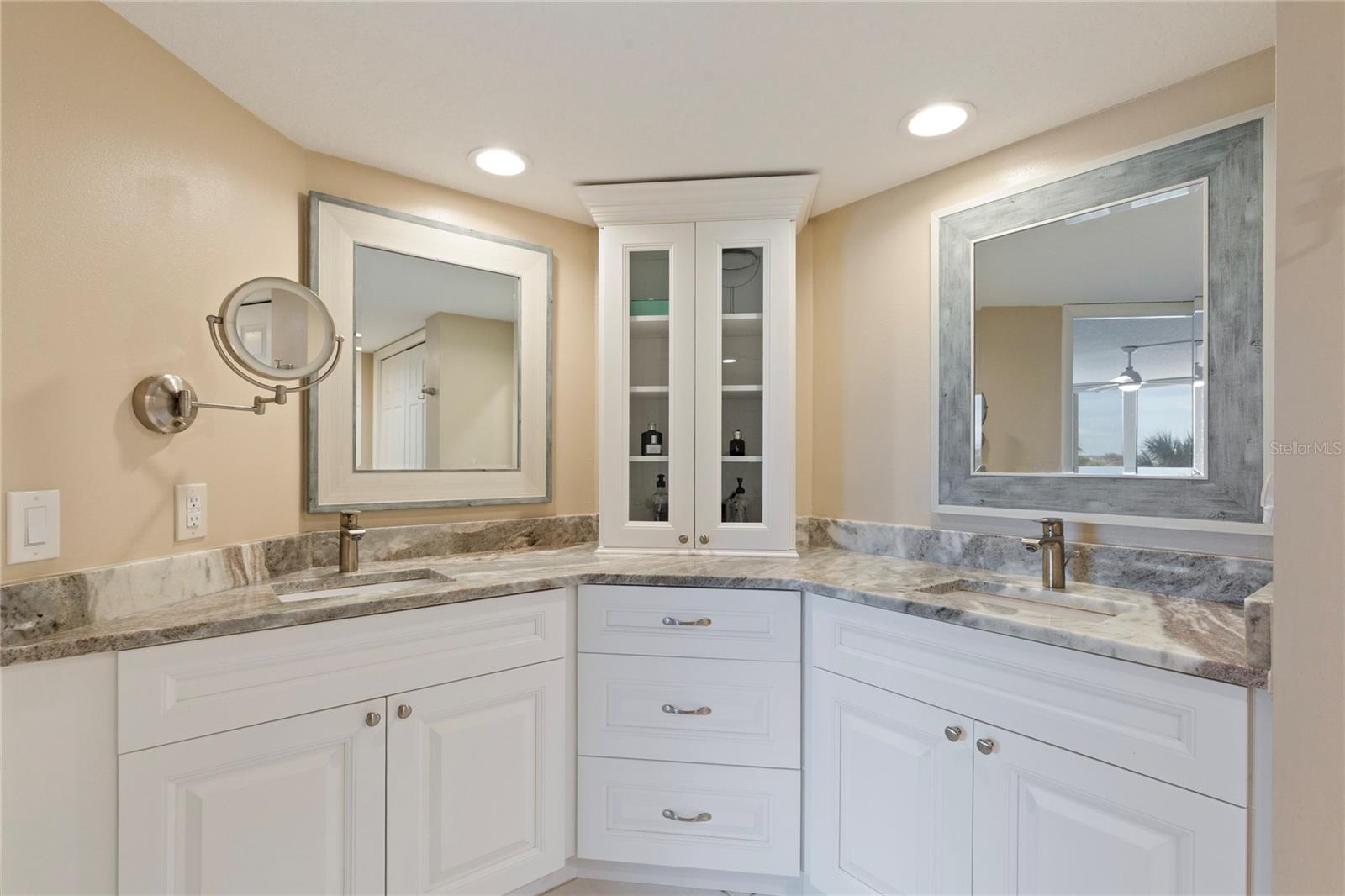 736 ISLAND WAY #406, CLEARWATER, FL — photo 37