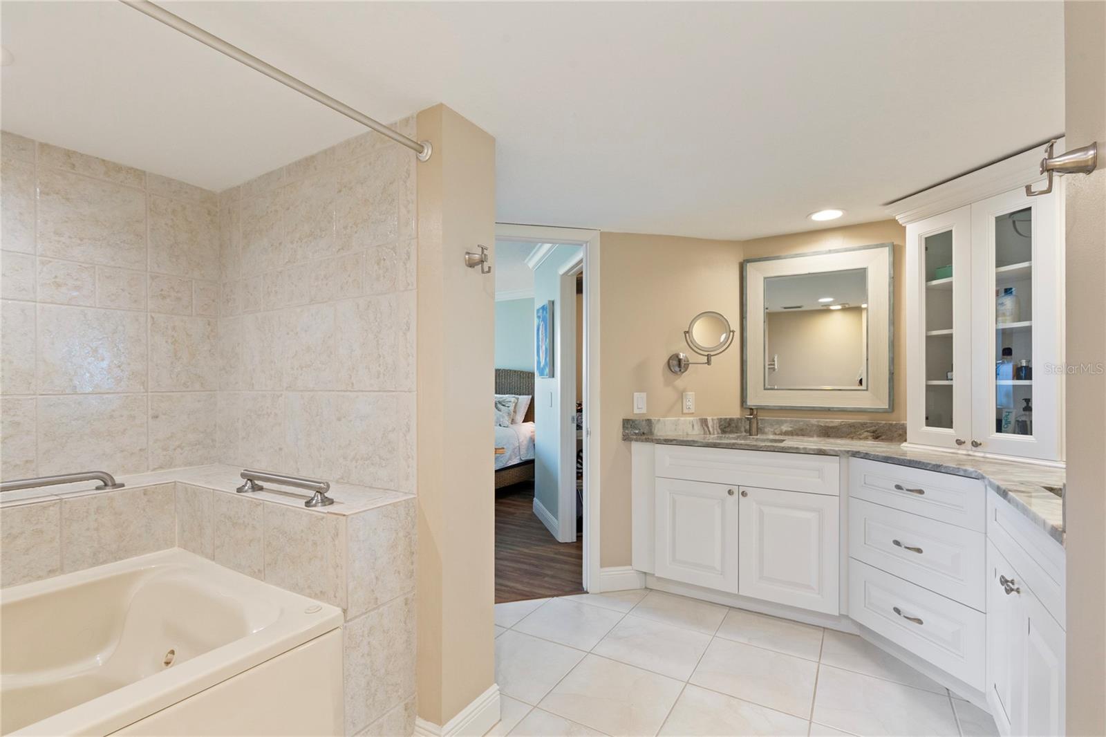 736 ISLAND WAY #406, CLEARWATER, FL — photo 38