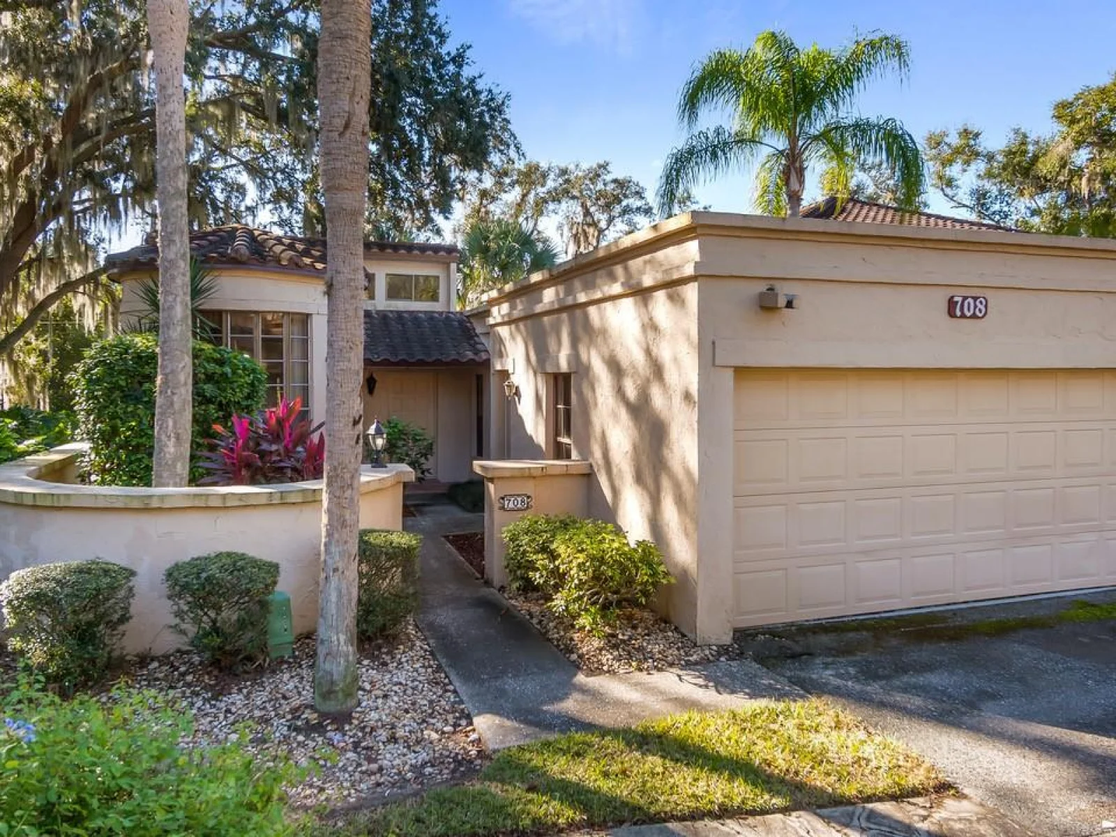 708 SANTA CRUZ LN #708, HOWEY IN THE HILLS, FL — photo 1