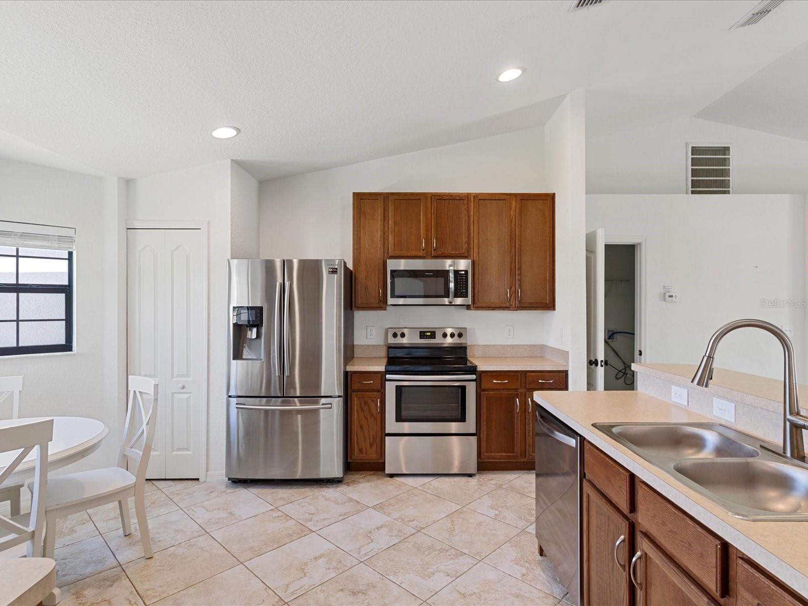 630 VALENCIA CT, DUNDEE, FL — photo 4