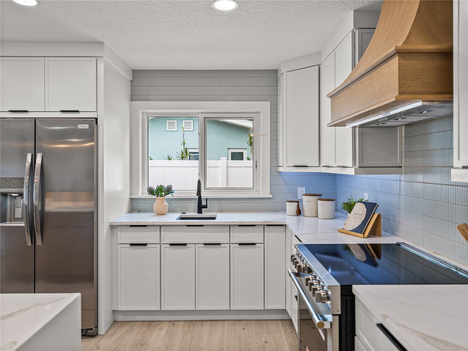 6709 CARDINAL DR S, ST PETERSBURG, FL — photo 12
