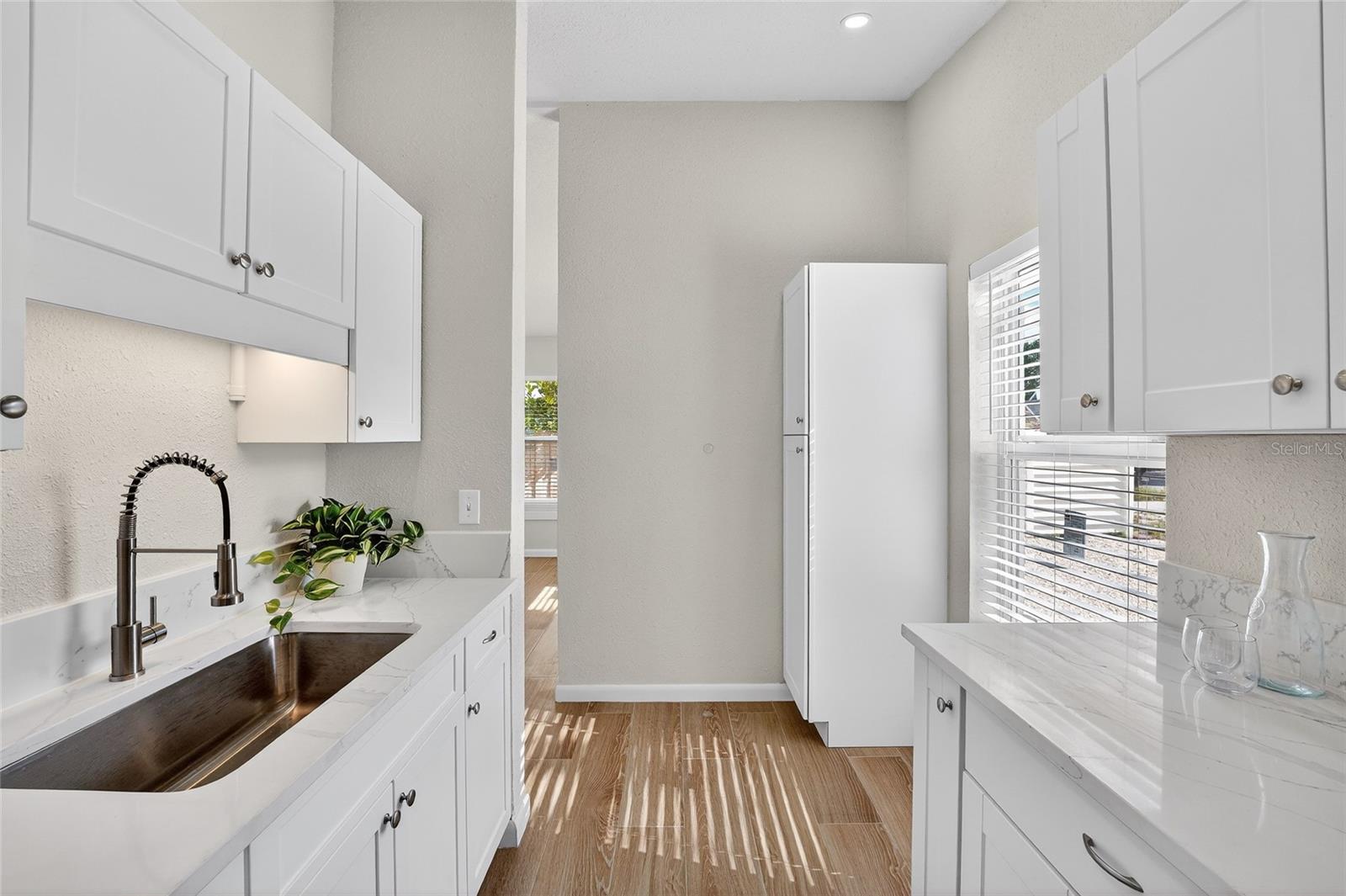 2547 LOMA LINDA ST, SARASOTA, FL — photo 13