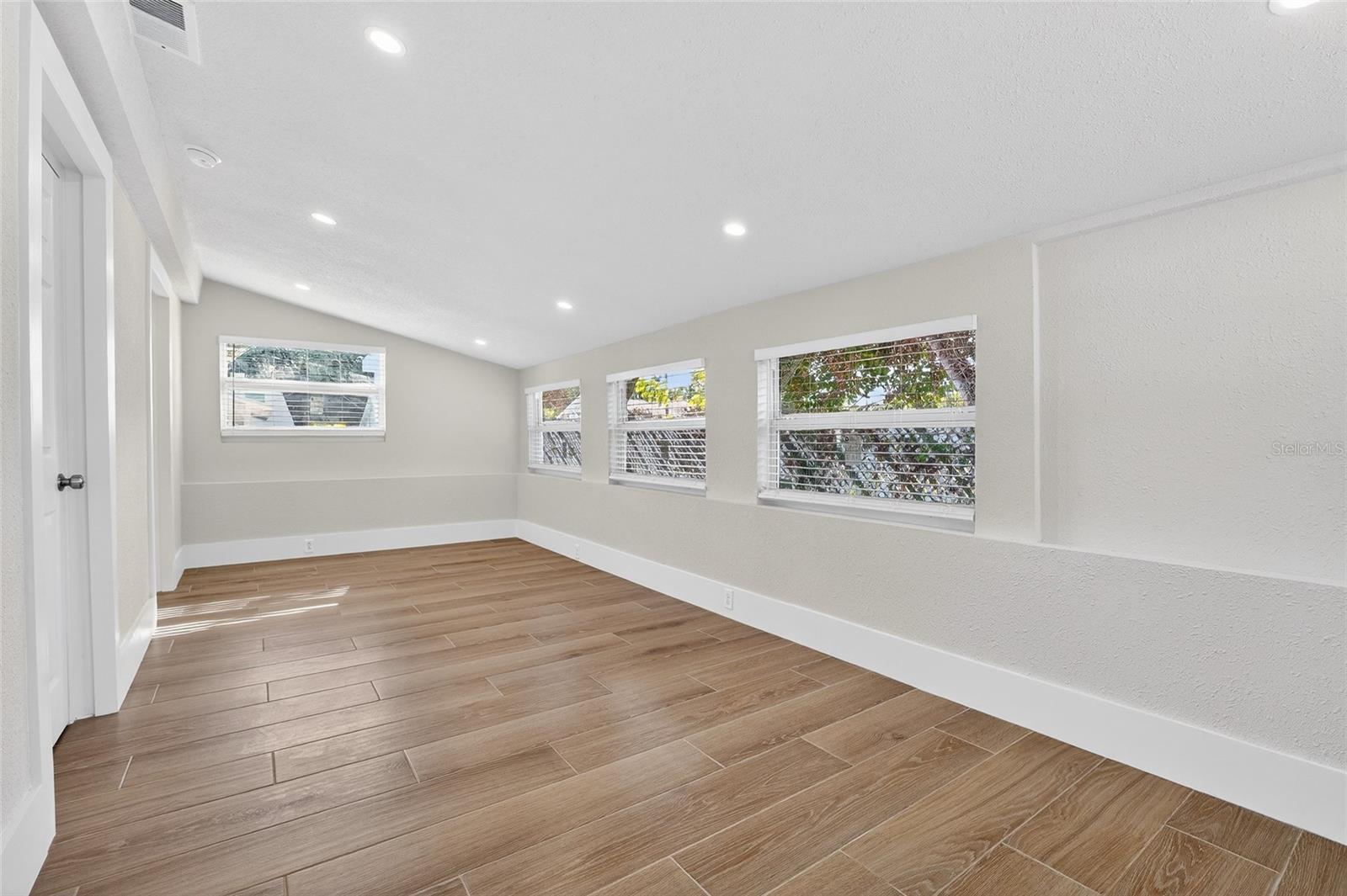 2547 LOMA LINDA ST, SARASOTA, FL — photo 23