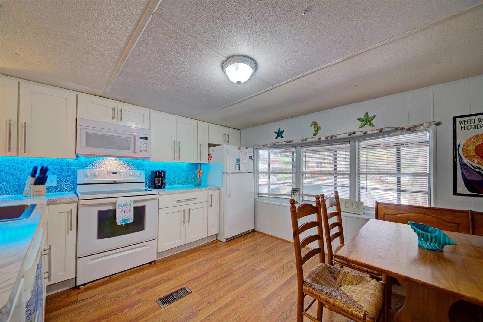 6427 W RICHARD DR, WEEKI WACHEE, FL — photo 13