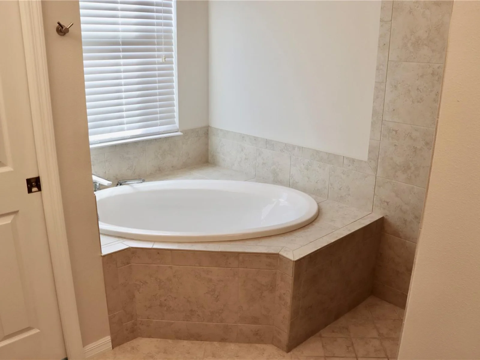 2389 PAWTUCKET PASS, MOUNT DORA, FL — photo 70