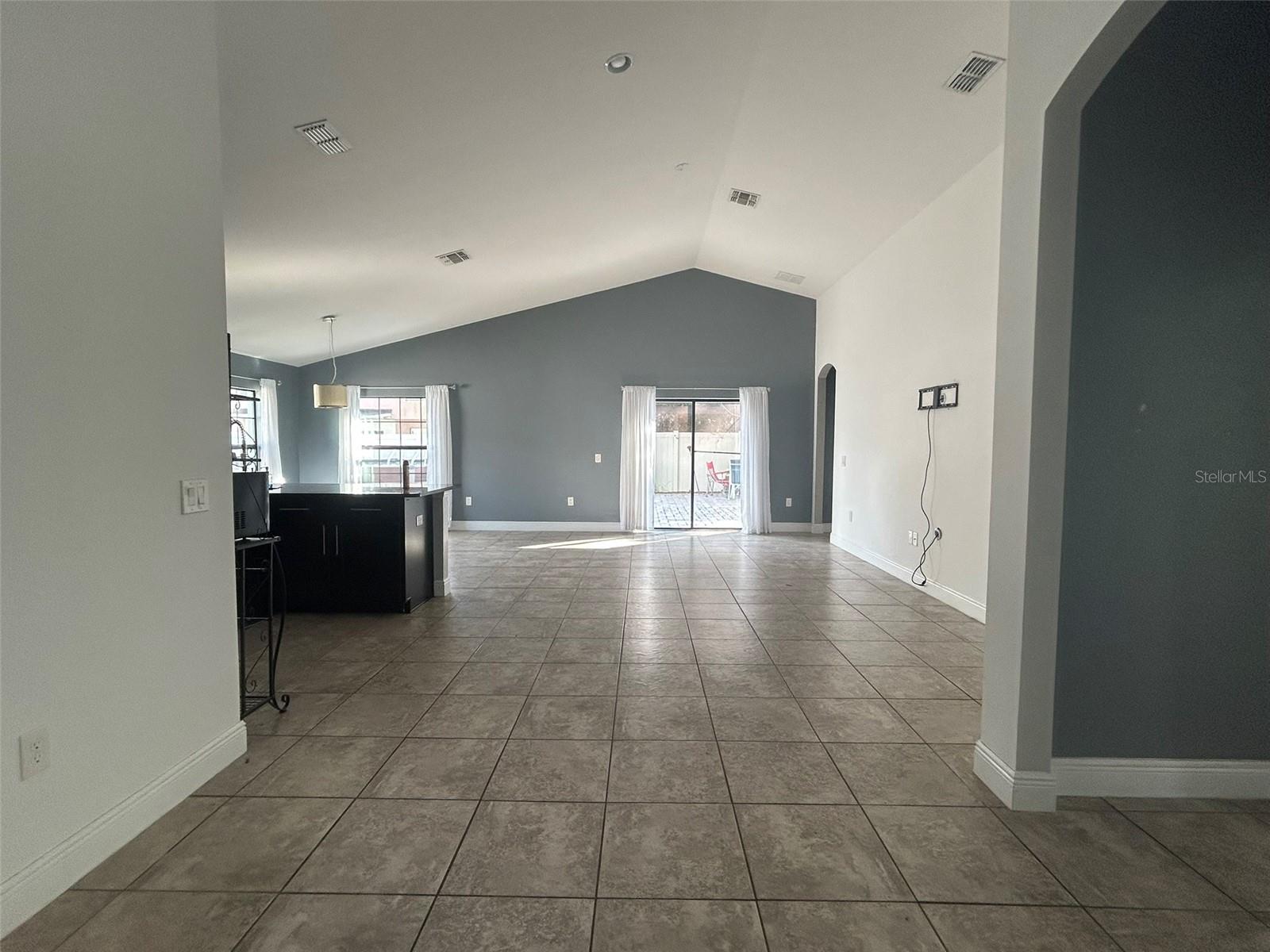 305 CHELMSFORD CT, KISSIMMEE, FL — photo 3